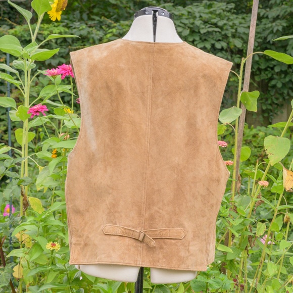 J Peterman Men’s light brown suede Vintage 2-pocket vest - Picture 3 of 5